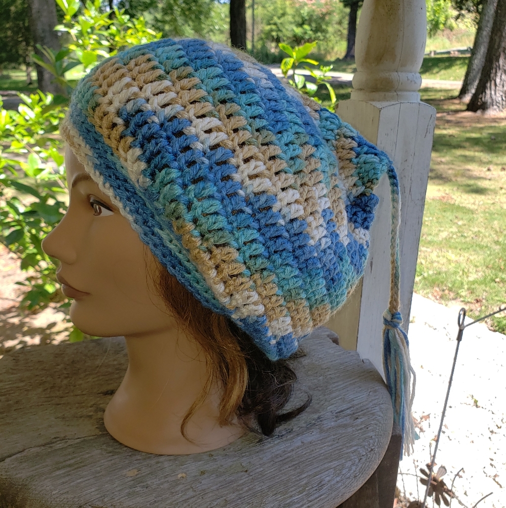 Handmade 💙 beanie - Picture 2 of 4
